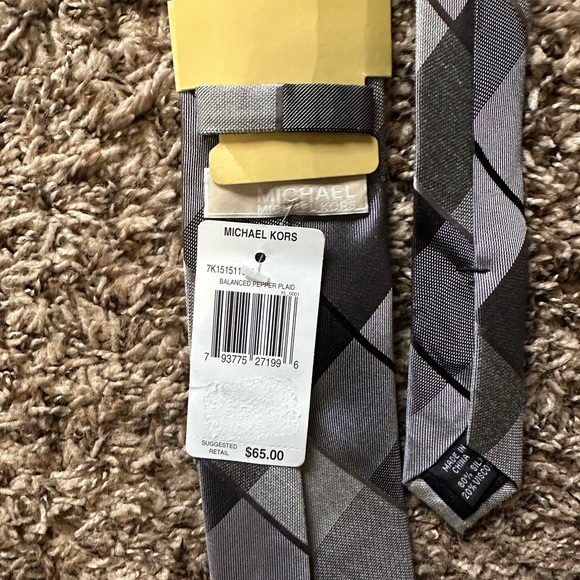 Michael Kors Tie - Picture 2 of 2